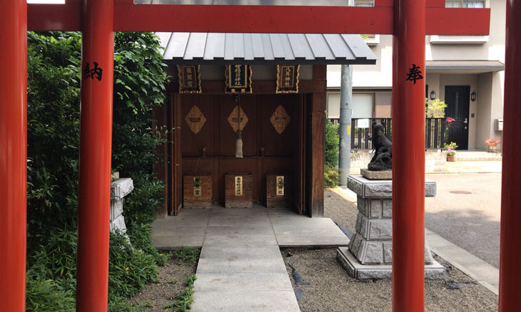 葵神社(東照宮)、出世稲荷神社、八耳神社
