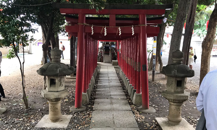 新宿 歌舞伎町 花園神社 威徳稲荷神社