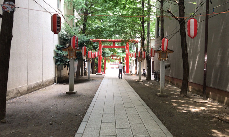 新宿 歌舞伎町 花園神社 参道